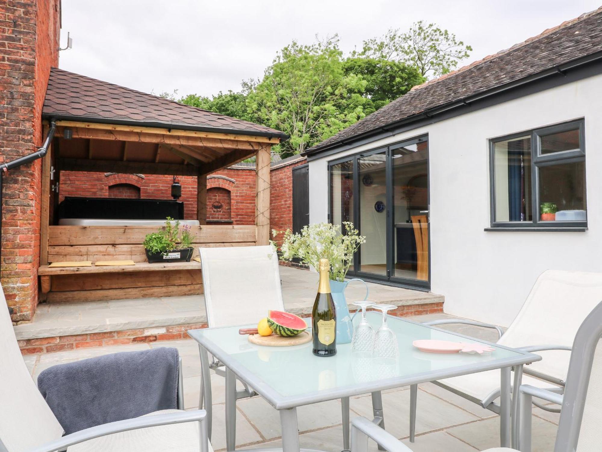 Fields Farm Villa Draycott in the Moors Екстериор снимка