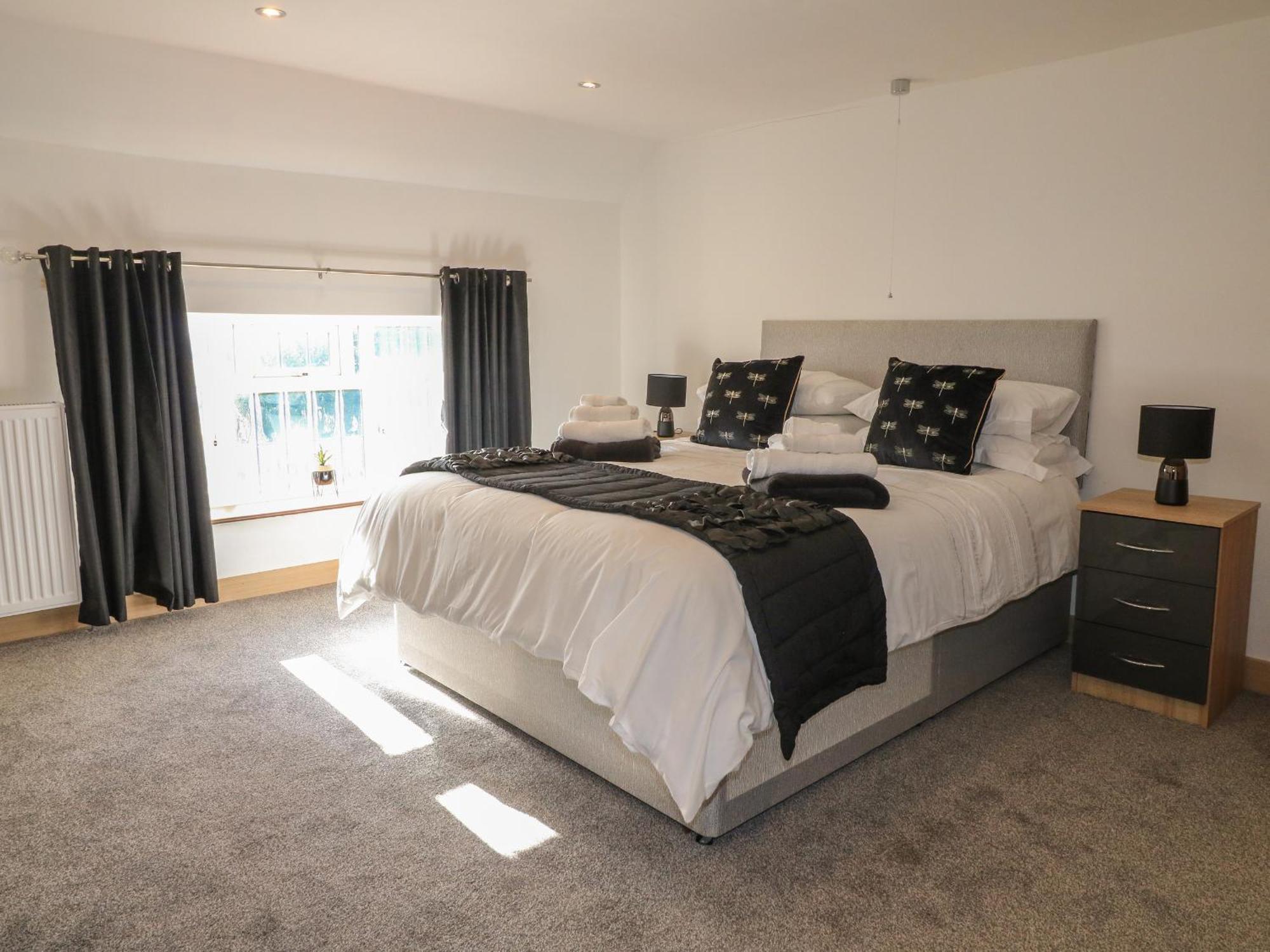 Fields Farm Villa Draycott in the Moors Екстериор снимка