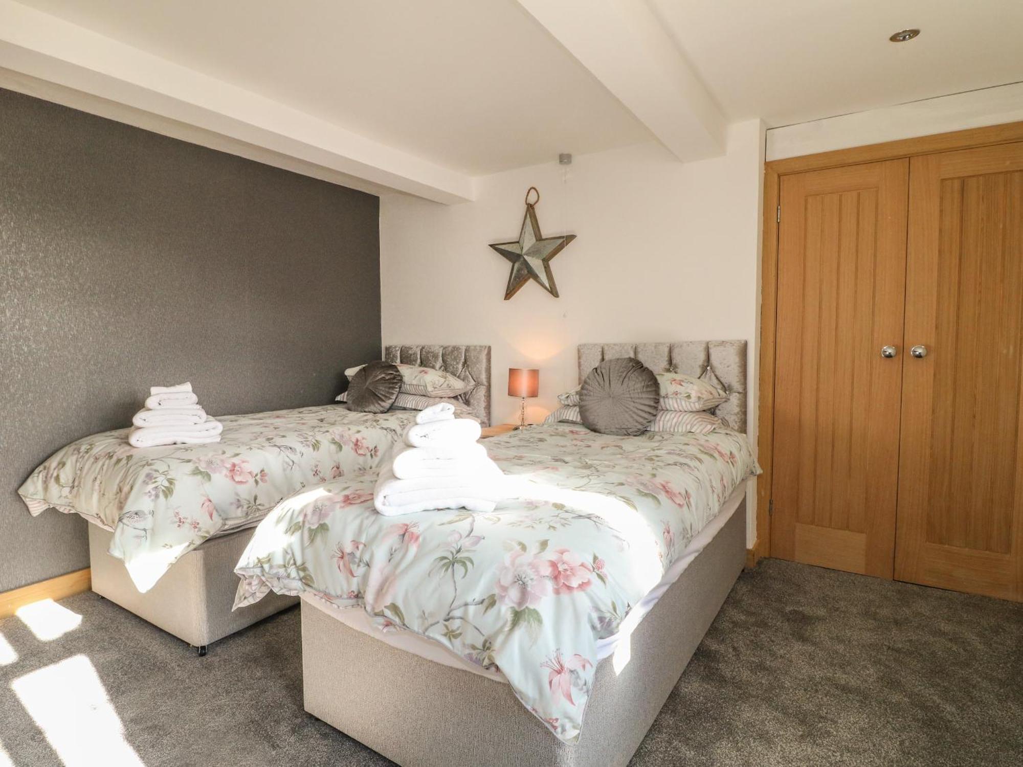 Fields Farm Villa Draycott in the Moors Екстериор снимка