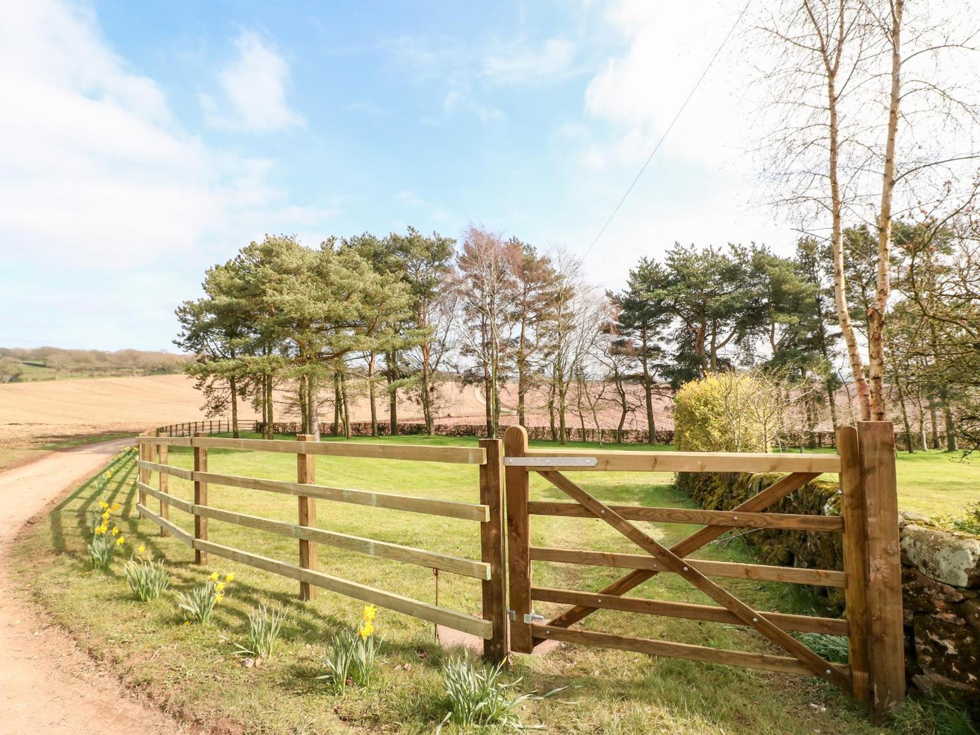 Fields Farm Villa Draycott in the Moors Екстериор снимка