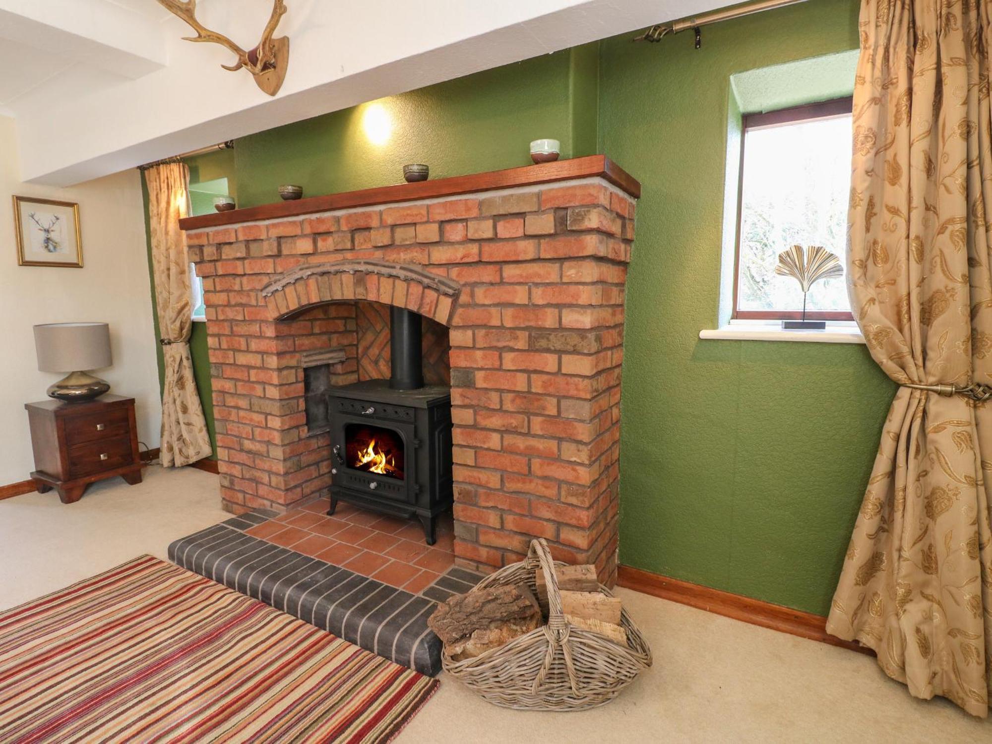 Fields Farm Villa Draycott in the Moors Екстериор снимка